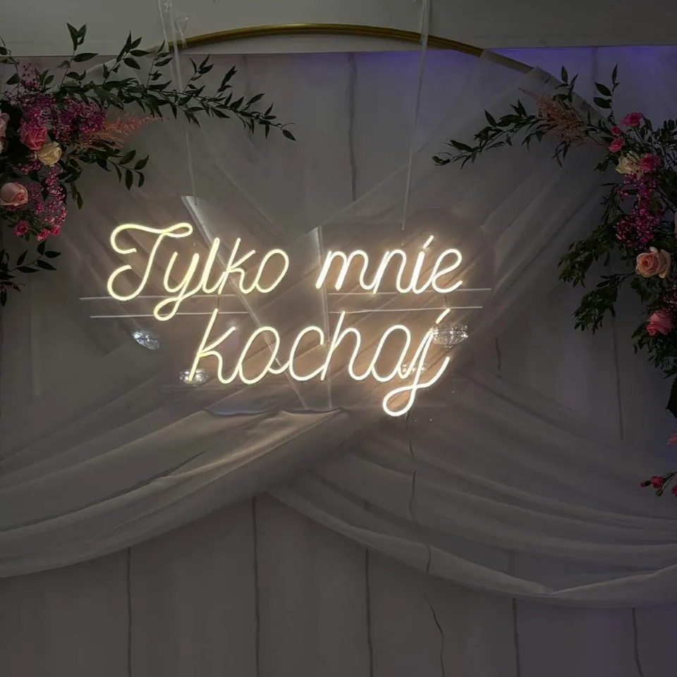 „Tylko mnie kochaj”